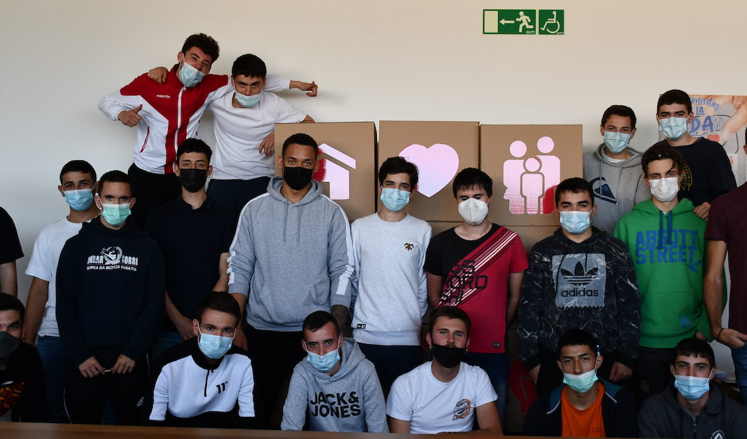 Conocerse, reconocer los hilos que nos unen… poniendo corazón y compromiso