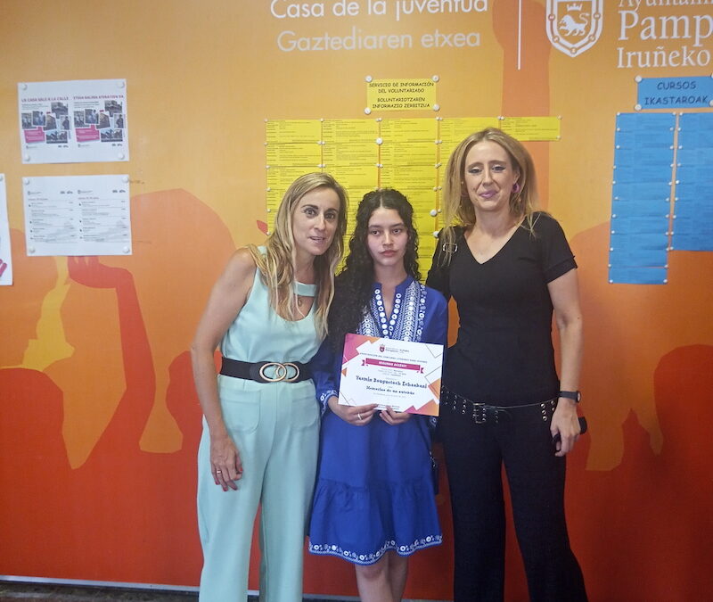 Yasmin Bouguetoch premiada en el Concurso literario juvenil de Pamplona