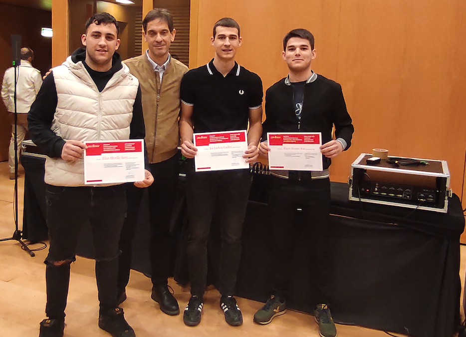 Tres estudiantes de nuestro Centro obtienen el Premio Extraordinario de FP