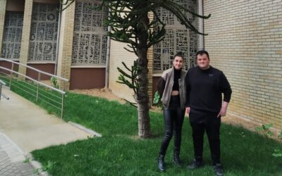 Alumnado de Soldadura y Calderería participa en una mesa redonda en el Colegio Santa Luisa de Marillac