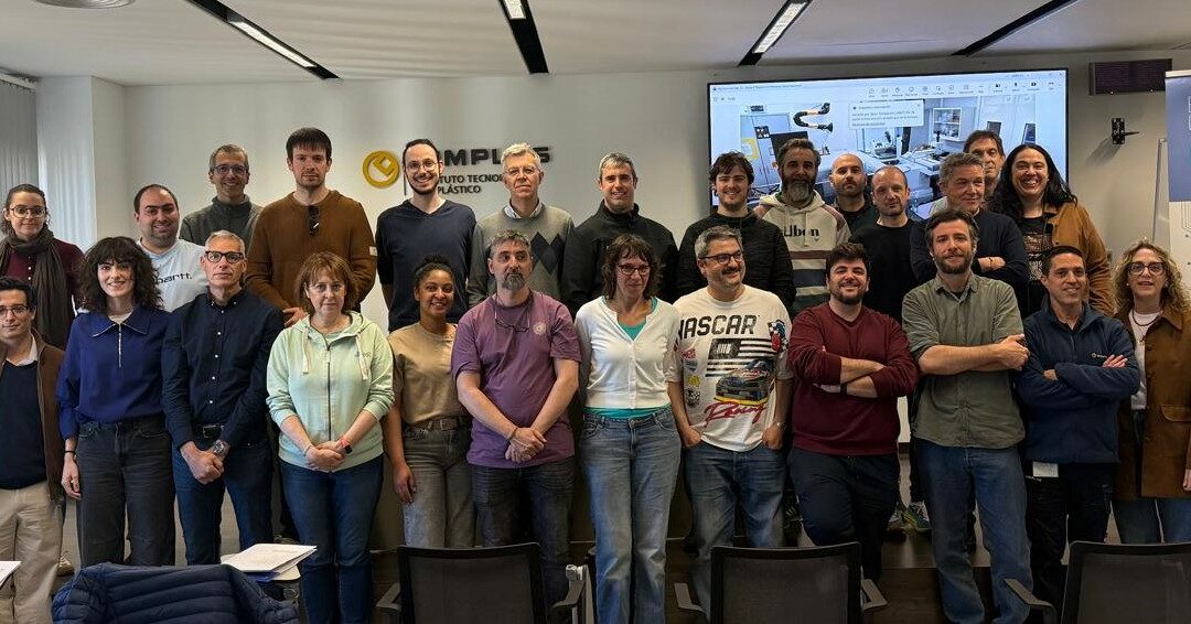 Ocho profesores de Salesianos Pamplona se forman en electrónica flexible impresa en Valencia